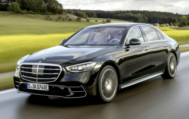 Khách hàng Mercedes thích xe xăng hơn xe điện